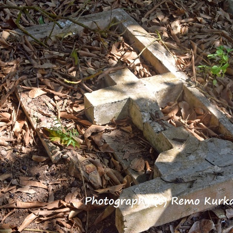 Erased Graves at Osu Military Cemetery - Photo by Remo Kurka